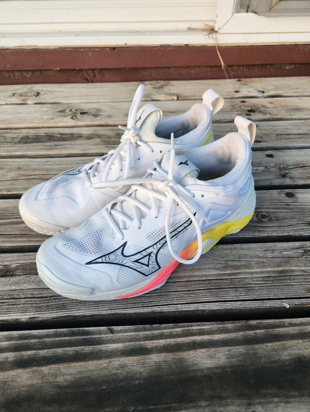 Mizuno Enerzy Wave Momentum 3 Volleyball White Pink Yellow Tennis Shoes 10